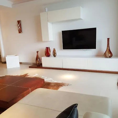 Luxury Seafront Is-Sellum