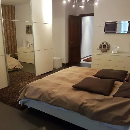 Luxury Seafront Apartman